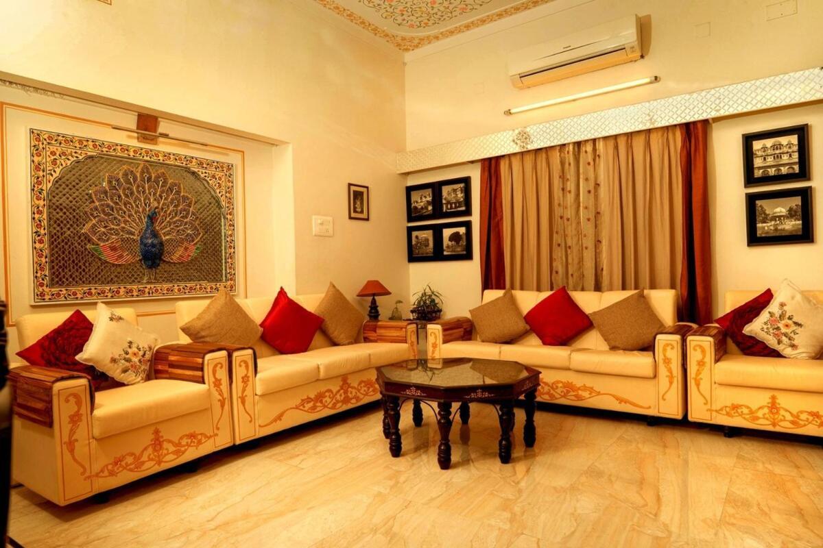 Santosh Villa - The House Of Antiques And Art أُودايبور المظهر الخارجي الصورة